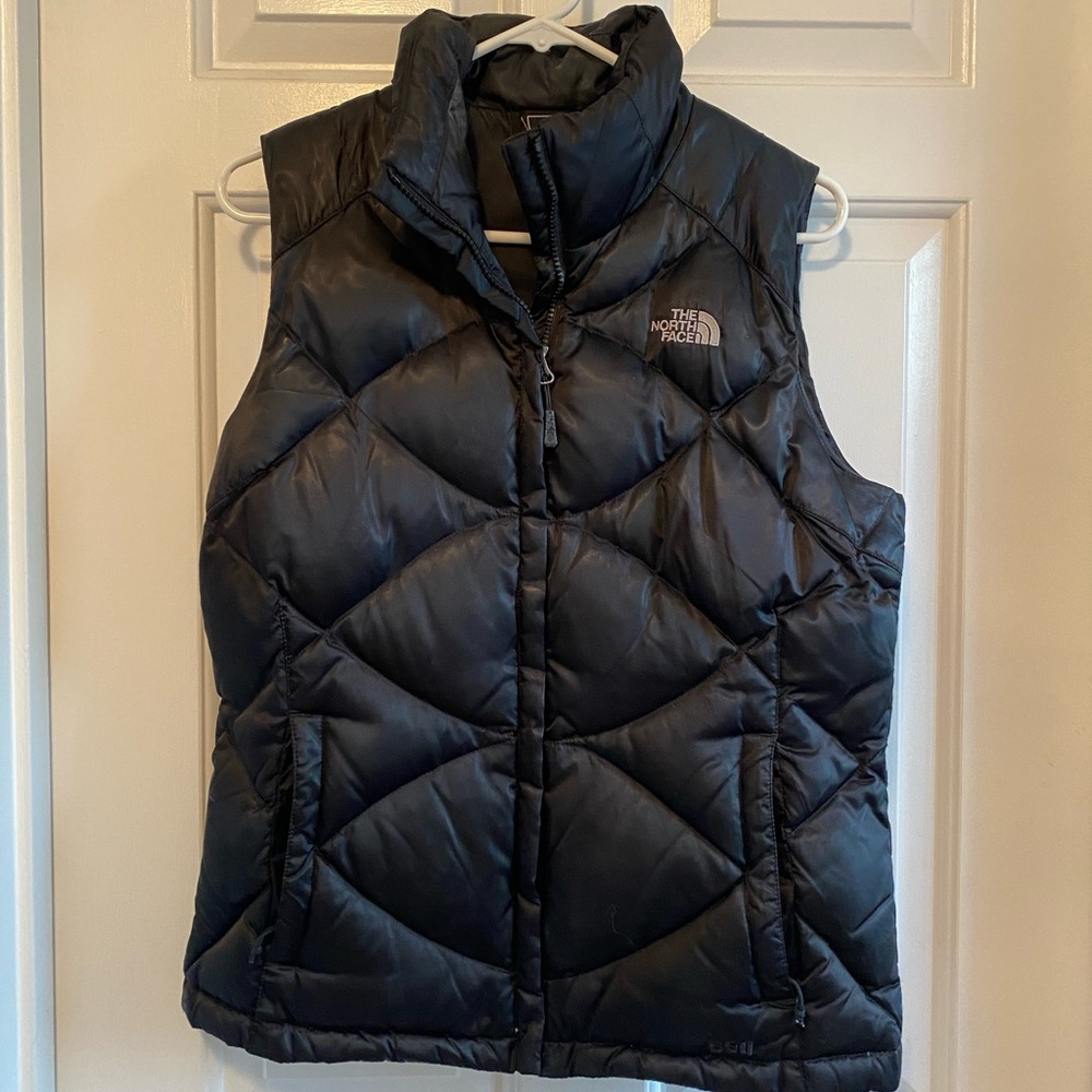 Women’s Northface Vest Black Size Medium.  Great condition.
